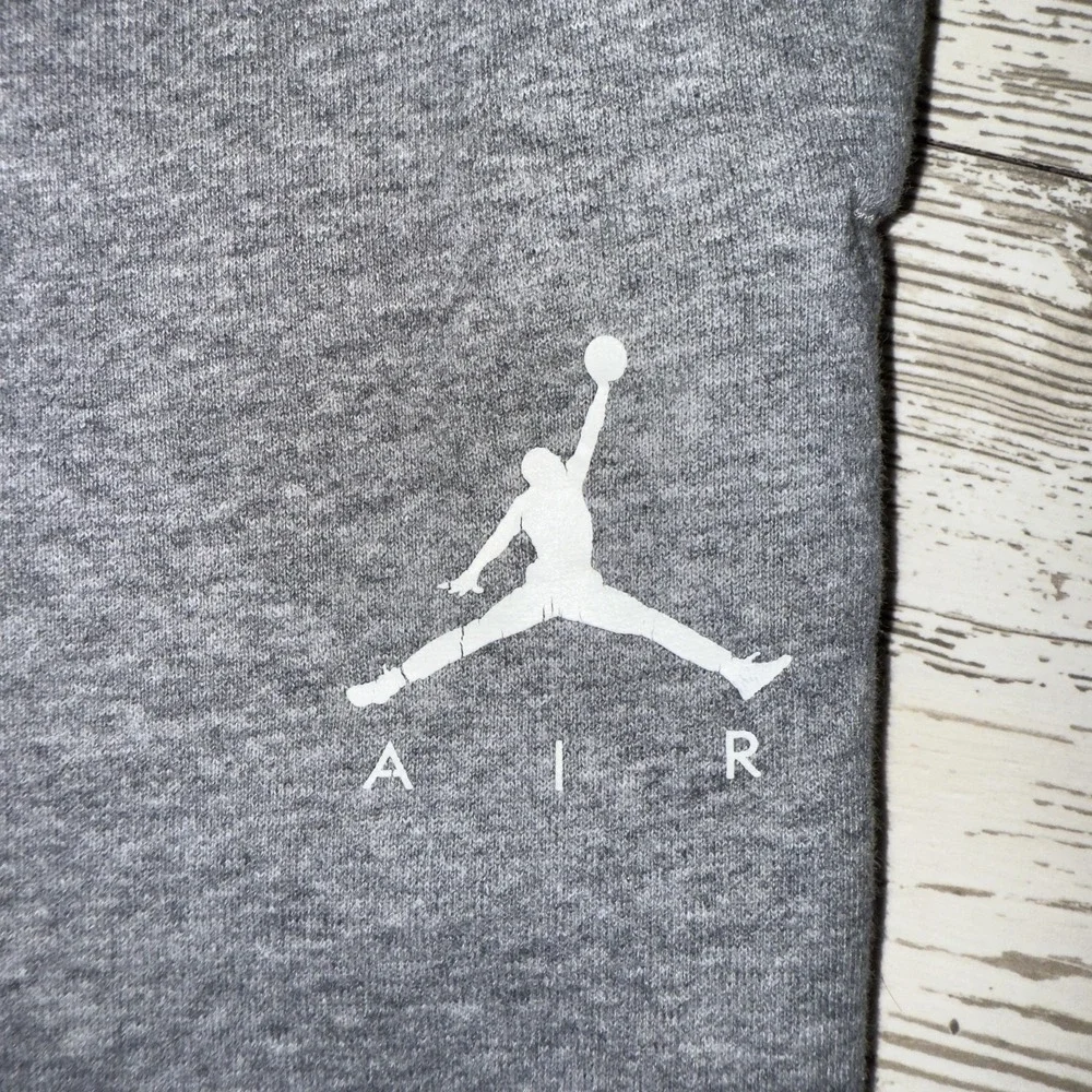 Jordan Sweatpants Mens Medium Gray‎ Fleece Joggers Elastic Waist Pockets Jumpman